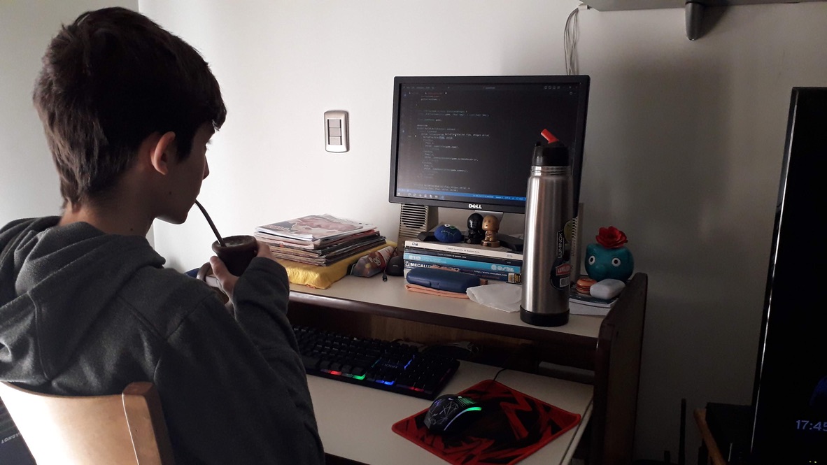Programming and drinking mate at 15 years old