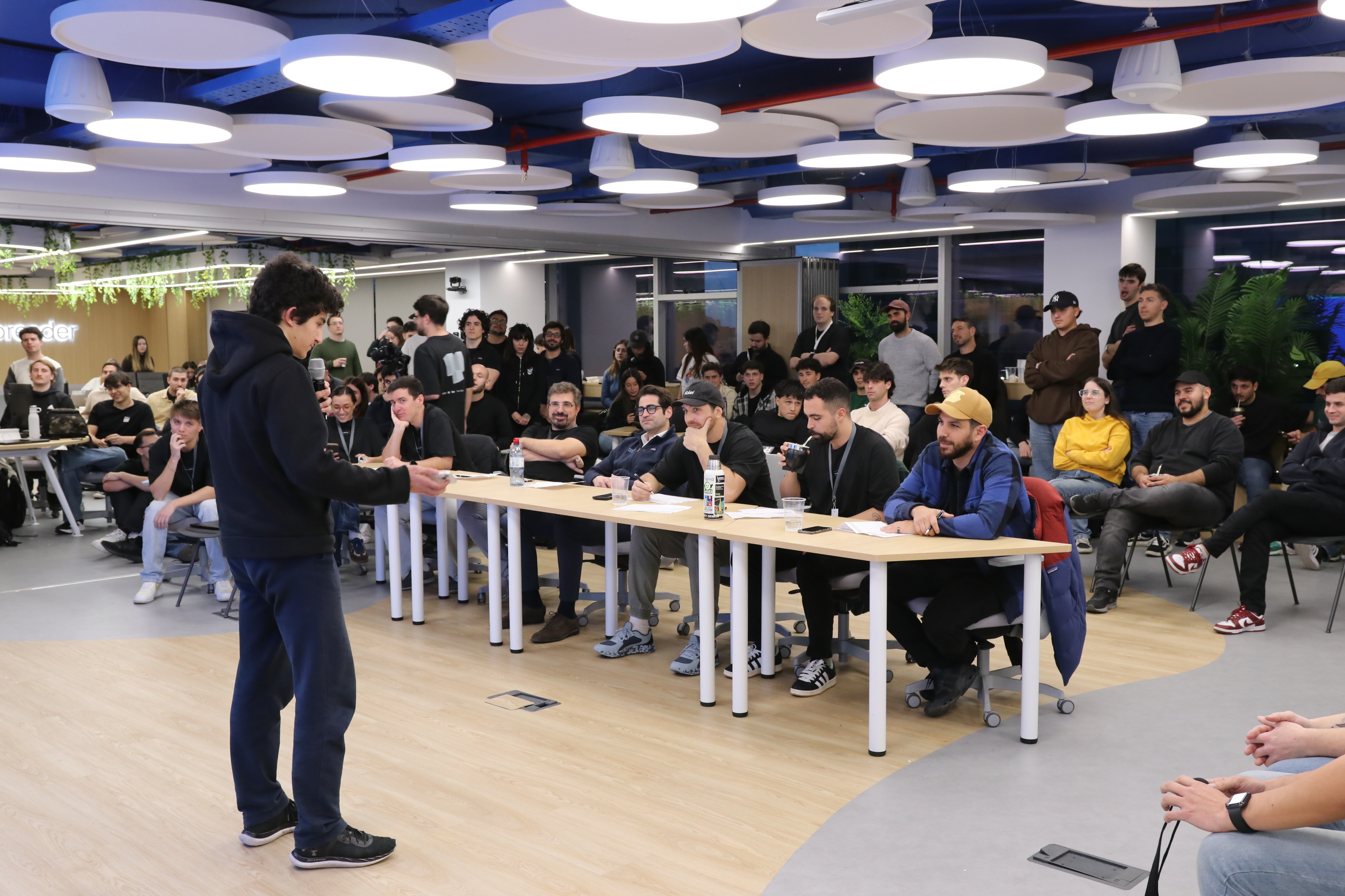 Pitching VCs & founders at Vibe A Startup hackathon